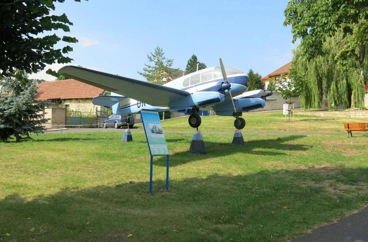 Fotografie místa Pomník letadla Ae-45