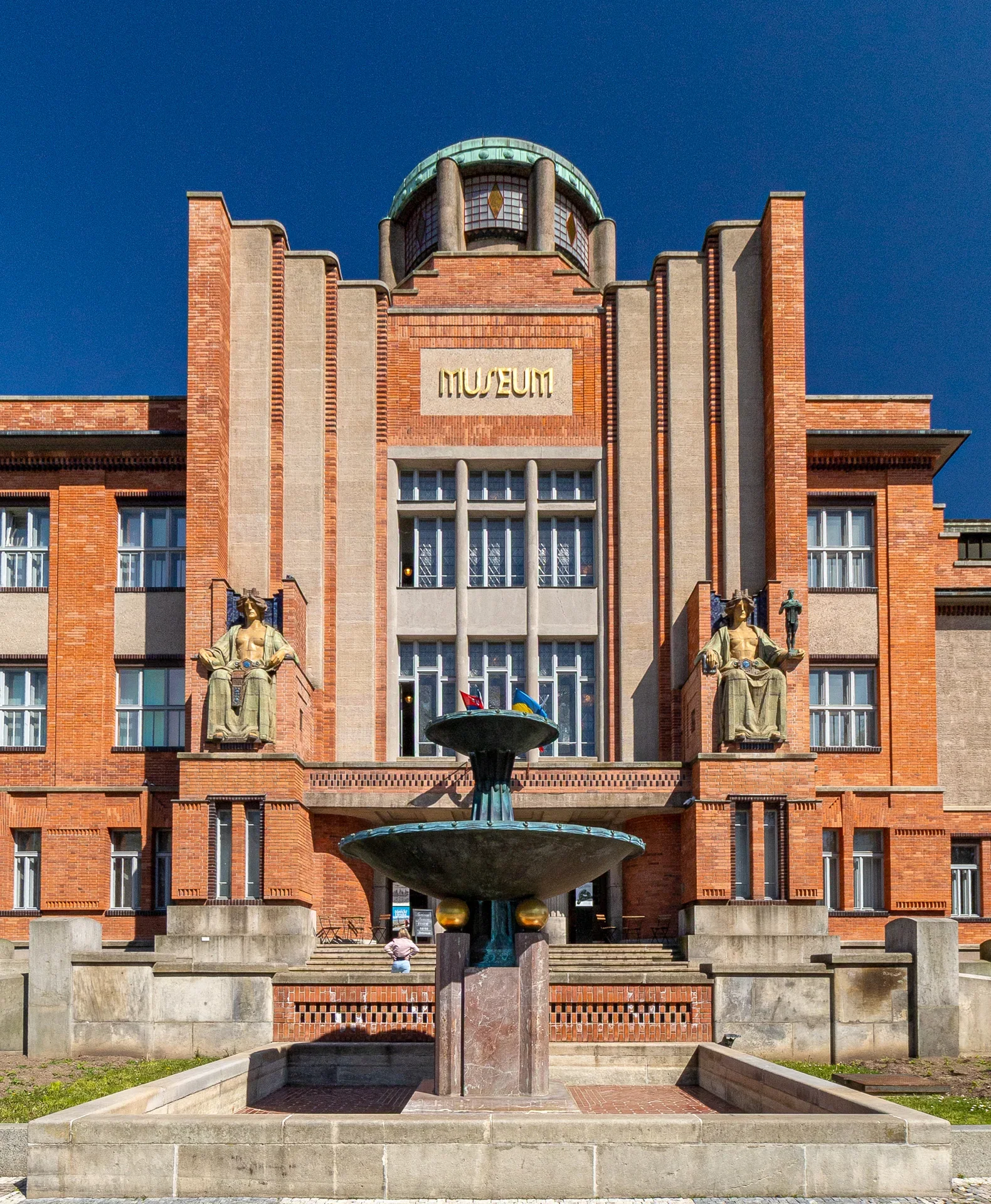Fotografie místa Muzeum východních Čech - budova ARCHA