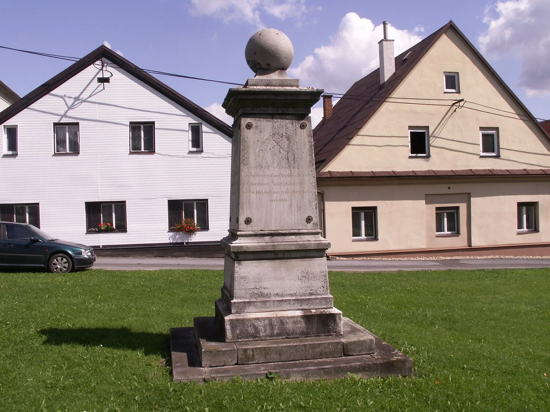 Fotografie místa hornický pomník