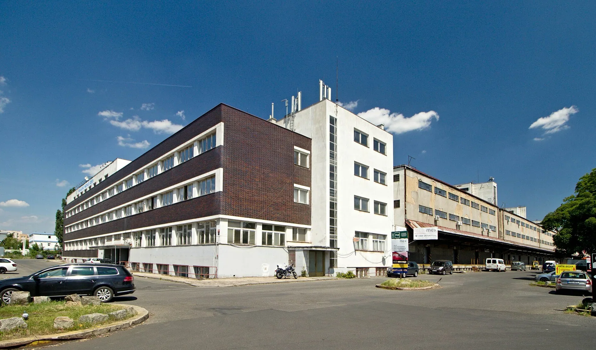 Fotografie místa Nákladové nádraží Žižkov, kino NFA